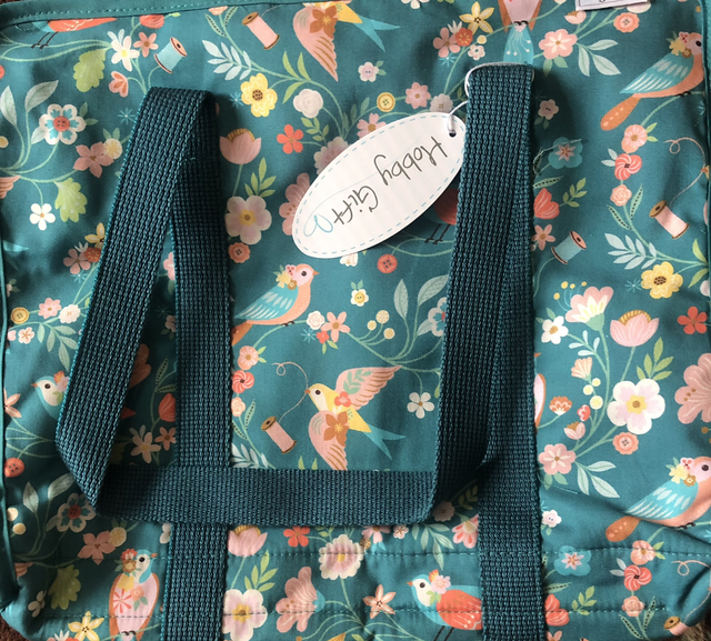 Project Bag Bundle includes a free Needle Minder