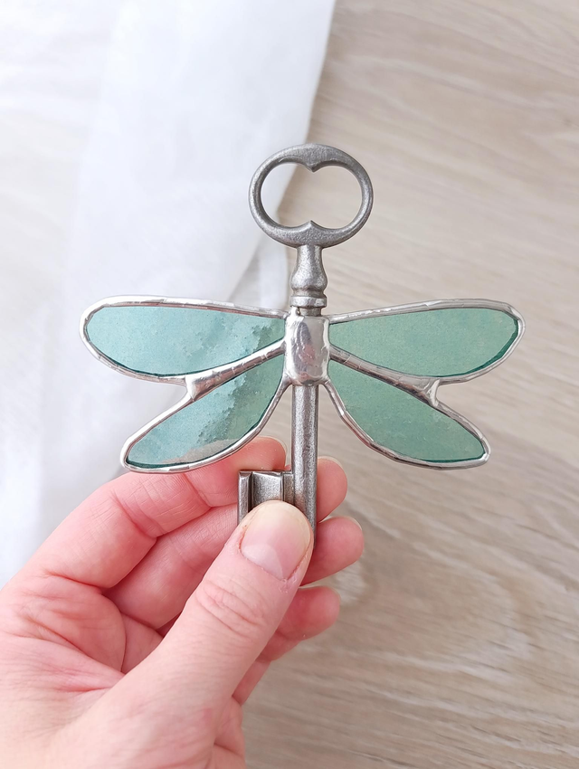 🗝️ Clé féerique "Lyra" verte en vitrail