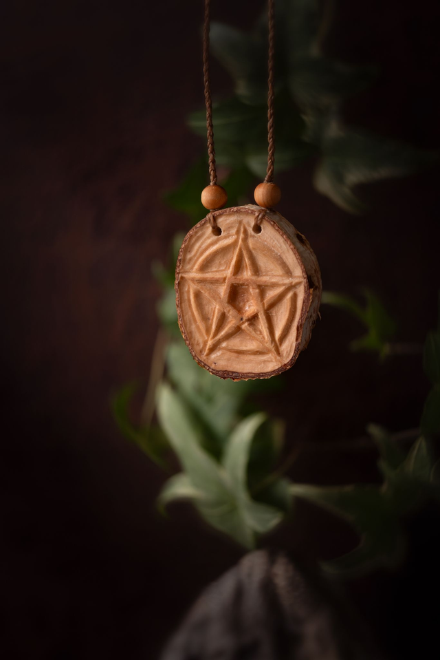 Silvarùn - Talisman pentacle sculpté