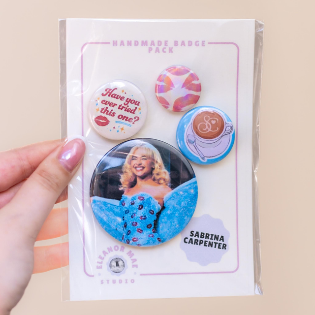 'Sabrina Carpenter' - Badge Pack