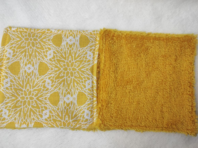 Ensemble visage et douche rosace psychédélique jaune