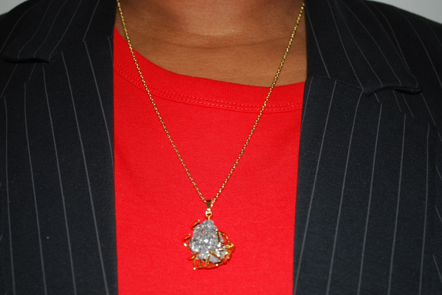 Collier long pendentif en argent natif