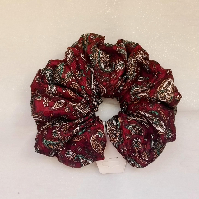Vintage Print Scrunchie 