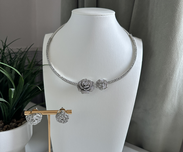 Silver Rose Choker Set