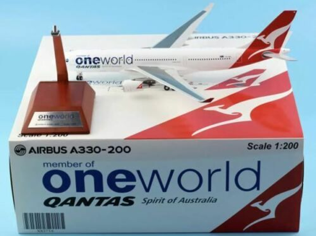 Qantas A330-200 (VH-EBL) Oneworld livery, 1:200 JC Wings