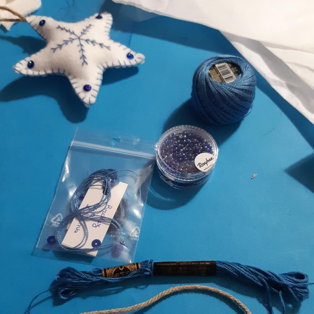 Kit de broderie étoile en feutrine par Breudaira