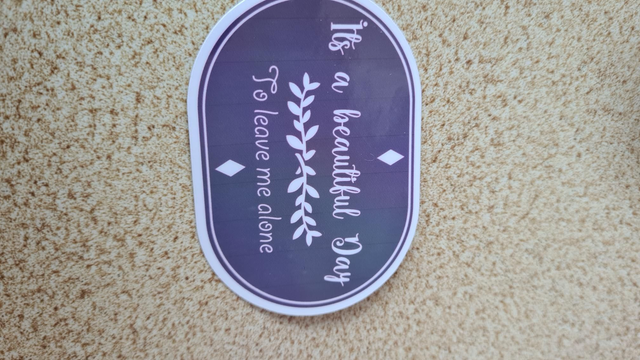 Sticker "Leave me alone" Holografisch 