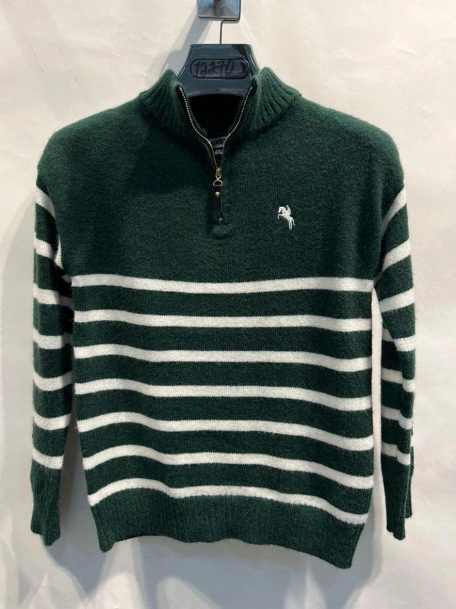 Pull en maille vert sapin