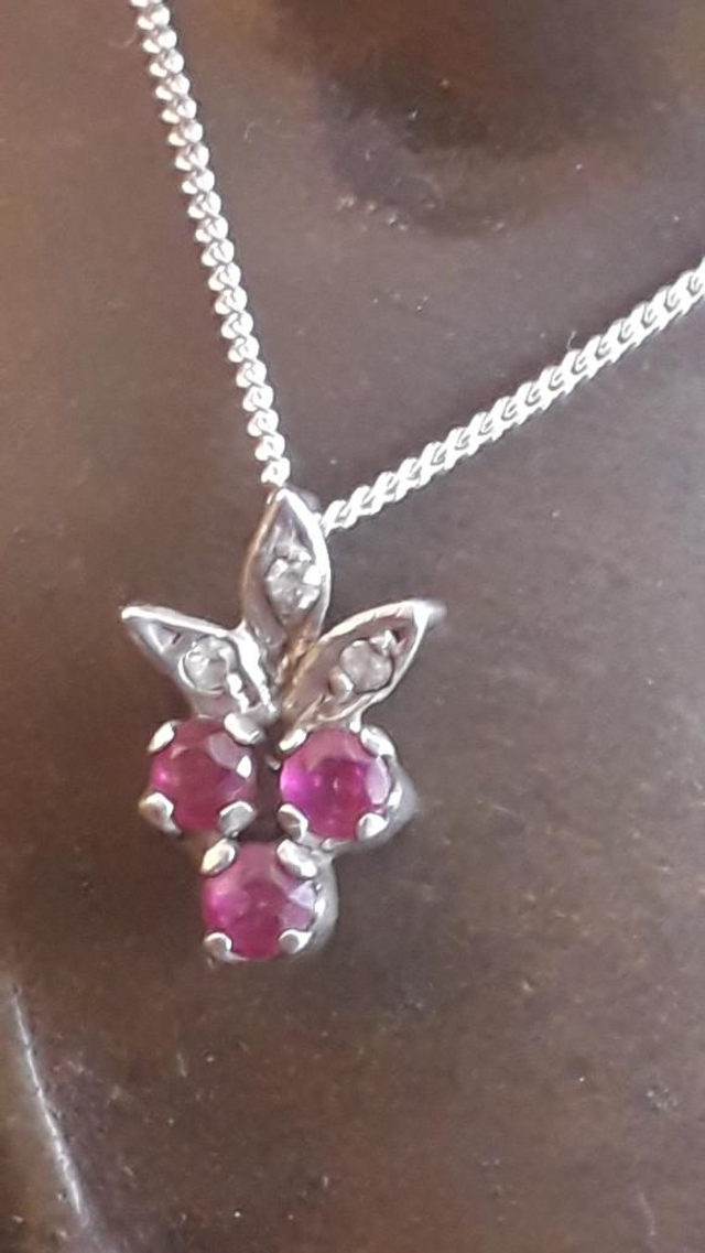 Pendentif rubis, zirconium, argent 925