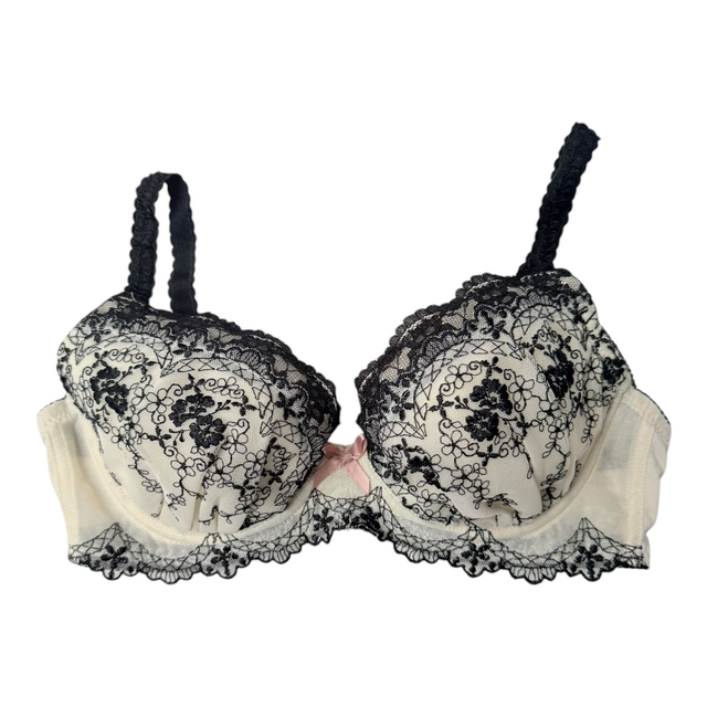 Cream + black floral embroidered lace Japanese Bra UK 32C    