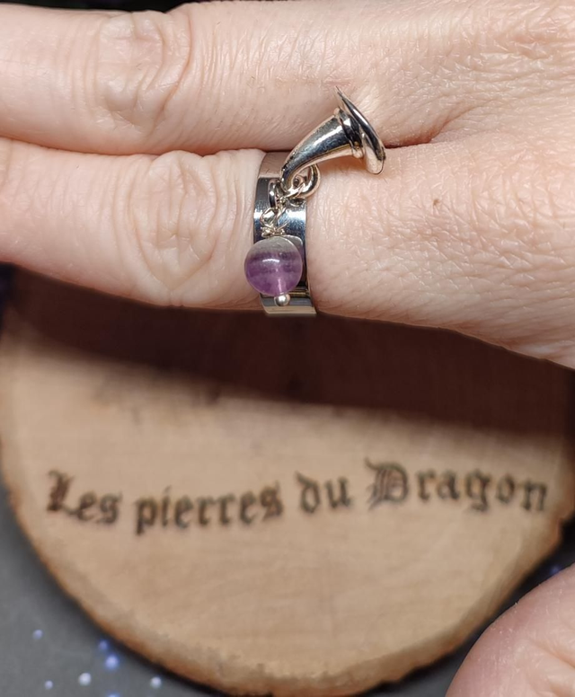 Bague réglable argentée chapeau de sorcière et fluorite