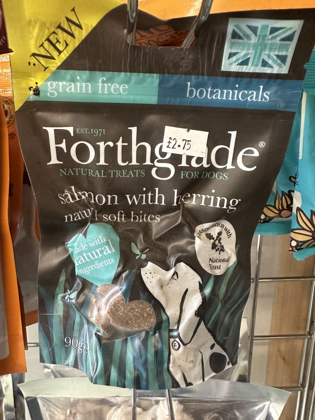 Forthglade Salmon with herring natural soft bites 90g