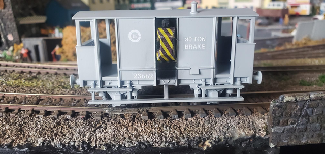 30 ton brake van ( CIE grey)