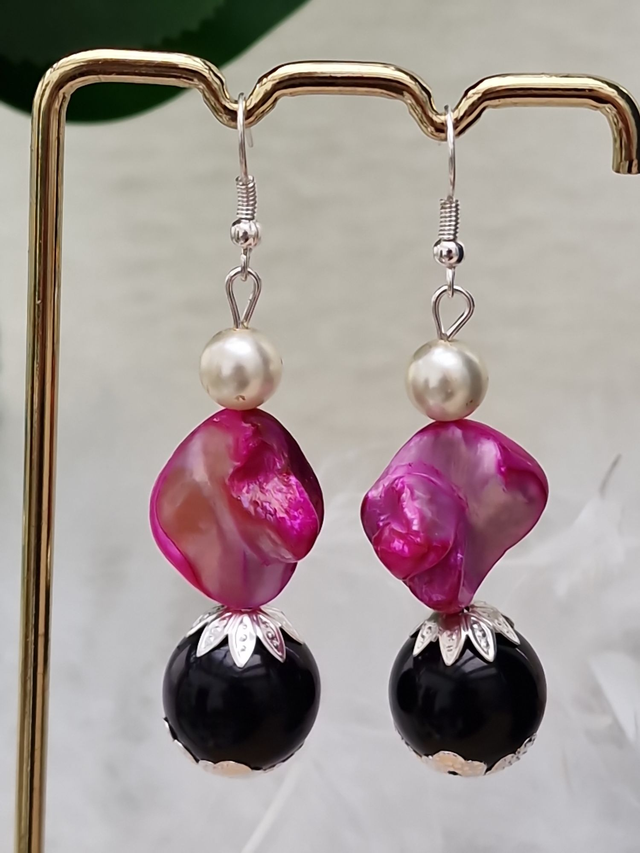 Boucles D&#039;oreilles Perles Noir Et Blanc Perles Coquillage Fuchsia