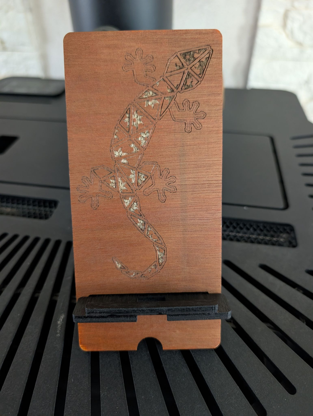 Support pour smartphone salamandre