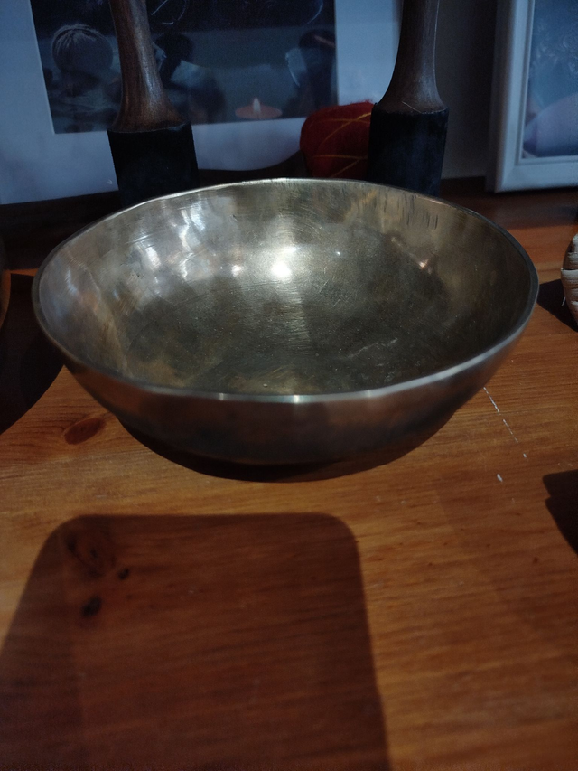 petit bol tibetain à frapper   14 cm 