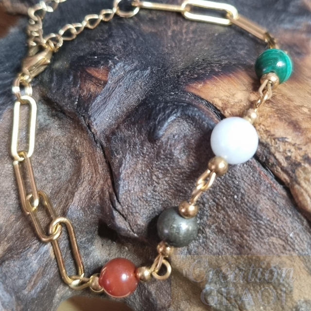 Bracelet des êtres chers : Agate rouge Cornaline, pyrite, Emeraude et Malachite