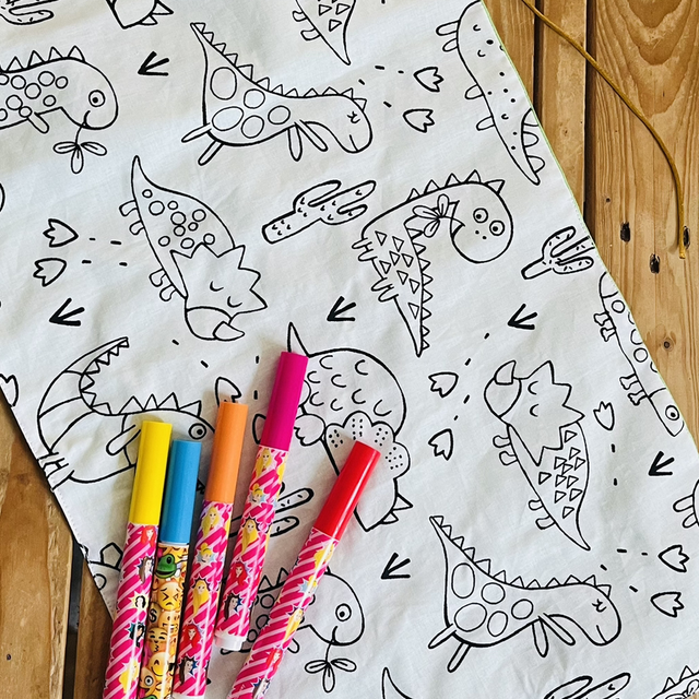 Set de table à colorier lavable - Thème Dinosaures
