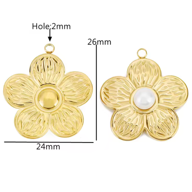 Charm fiorellino con perla centrale 