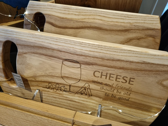 Cheese Board (cut out handle)