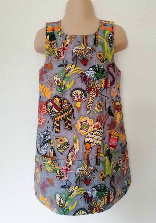 Dress - 2 yrs (92 cm).   African animals