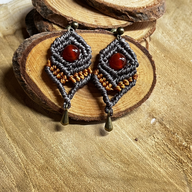 Boucles agate rouge