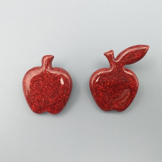 Broche Pomme Rouge à Paillettes
