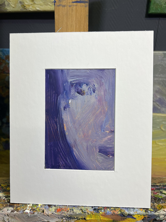 Fragment 28 „Violettes Schweigen“ von Rostyslav Voronko, Öl auf Karton, 2024 – zarte violette Komposition aus der Serie „Das Land und die Menschen“.