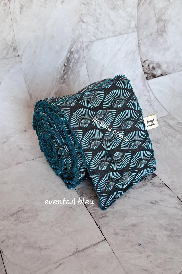 Papier toilette lavable 15 feuilles avec pressions éventail bleu