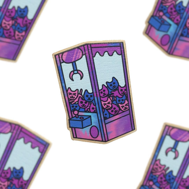Claw Machine Wooden Pin Badge
