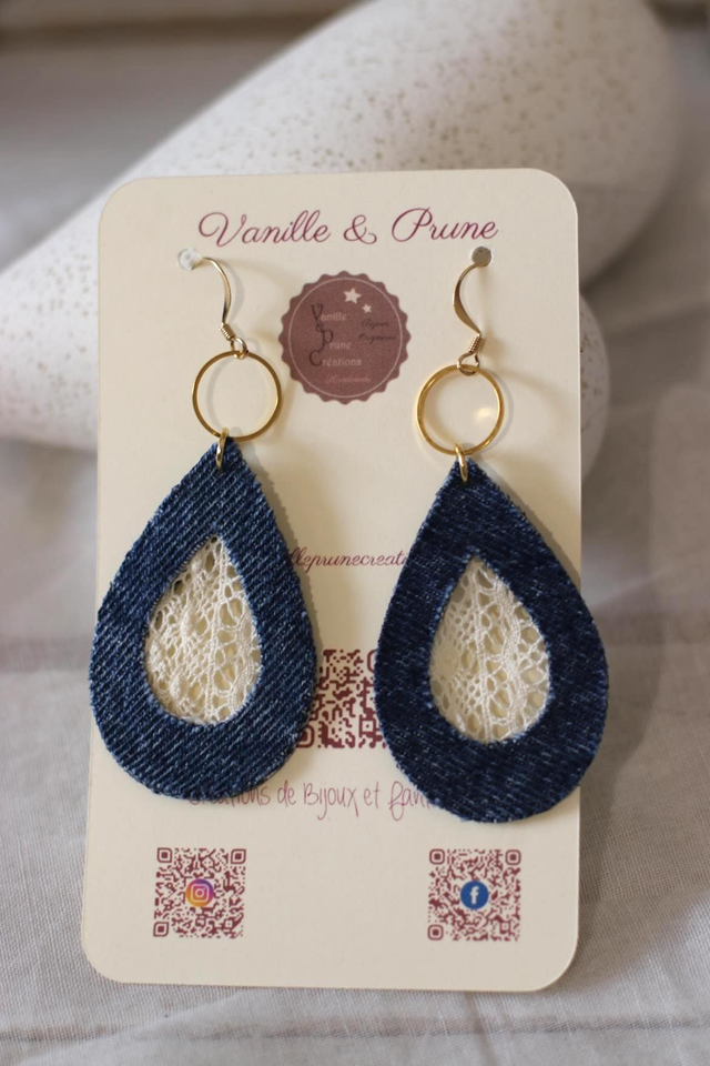 Boucles d&#039;oreilles JOY dorées, gouttes évidées en jeans recyclé et dentelle de coton, bijou upcycling