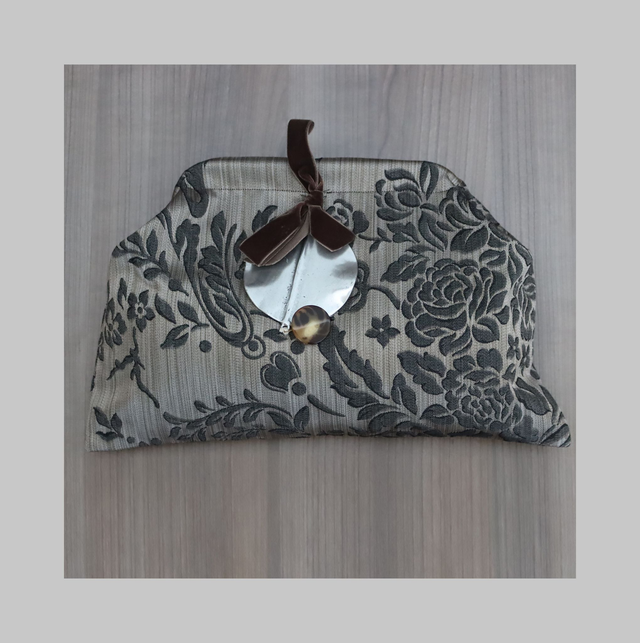 CLUTCH BAG GIOIELLO &quot;Nina&quot; cm.40x26 