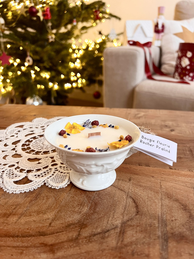 🎄 Bougie Rocher praliné - tasse à thé "bas-relief"