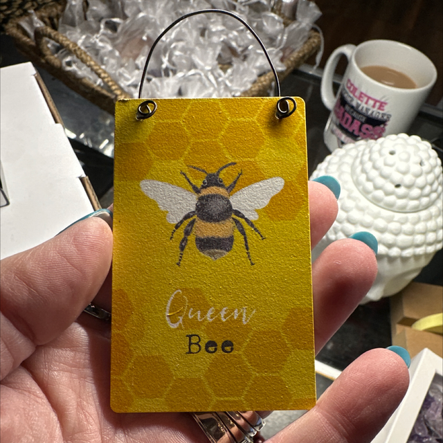 Bee Mini Signs - Queen Bee