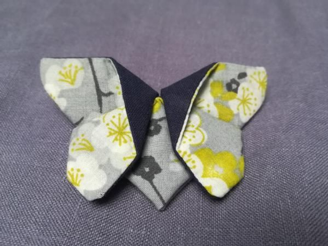 Broche papillon