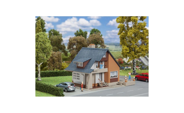 maison avec balcon Faller 131504 H0