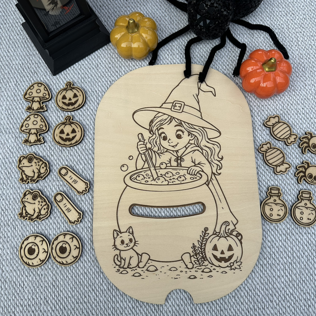 🎃 Plaque sensorielle Halloween en bois – Sorcière &amp; chaudron + jetons