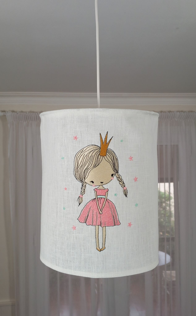 Abat-jour lin chambre enfant broderie Princesse - suspension diamètre 25 cm