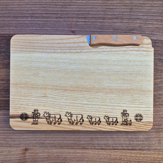 Schneidebrett mit Messer, Alpabzug