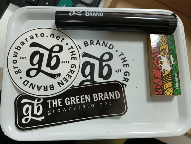 Pack fumador bandeja+tips+portapreroll