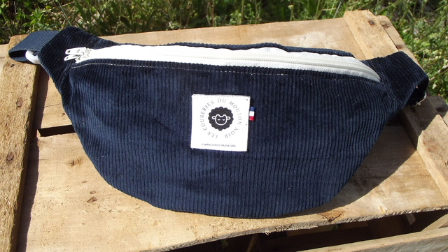 Sac banane velours bleu marine profond