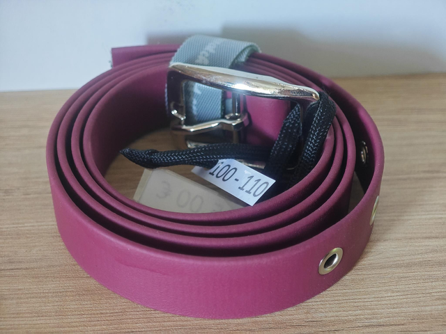Ceinture Jean rouge vin ! (Couleur modifiée par la photo)