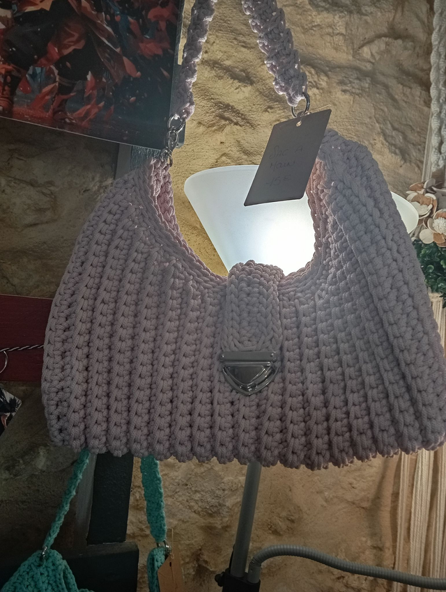 Sac à main en macramés rose 