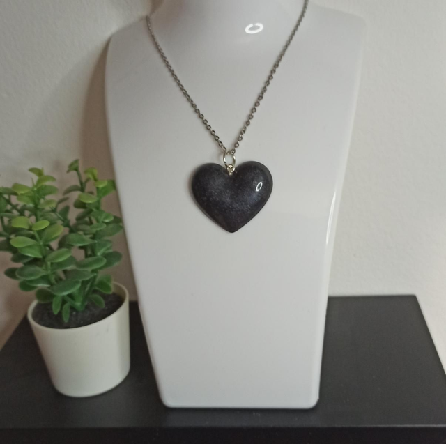 Pendentif coeur noir nacré CO035