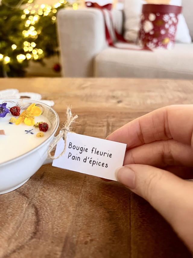 🎄 Bougie Pain d'épices - tasse à thé "motif doré intérieur"