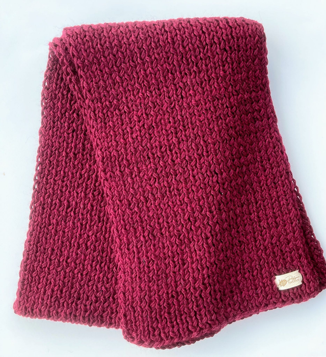 Otulający burgundowy splot