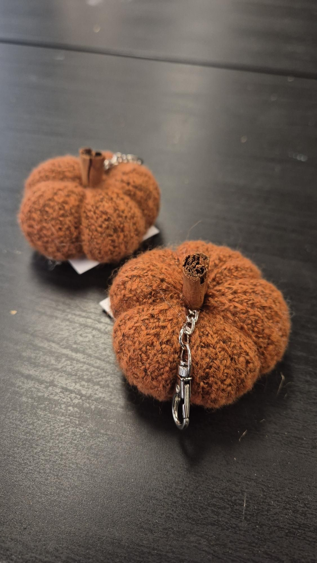 A7/Courge porte-clef, canelle