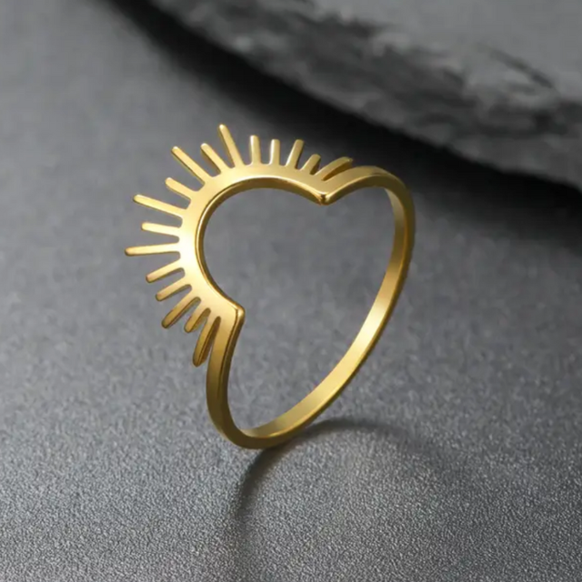 Sunburst ring - gold plated