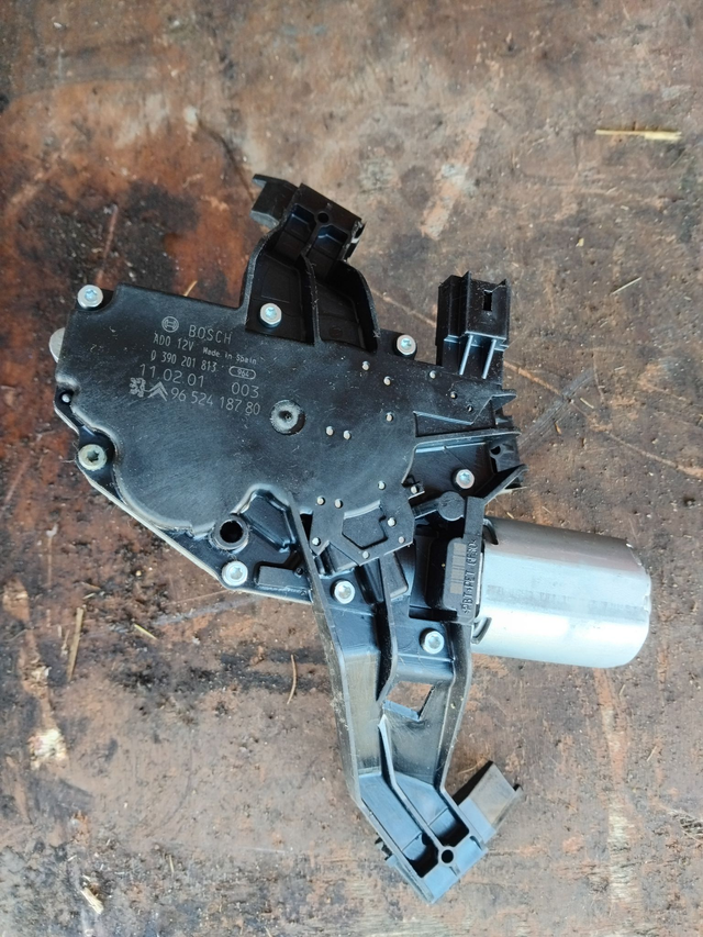 Moteur essuie-glace arrière 