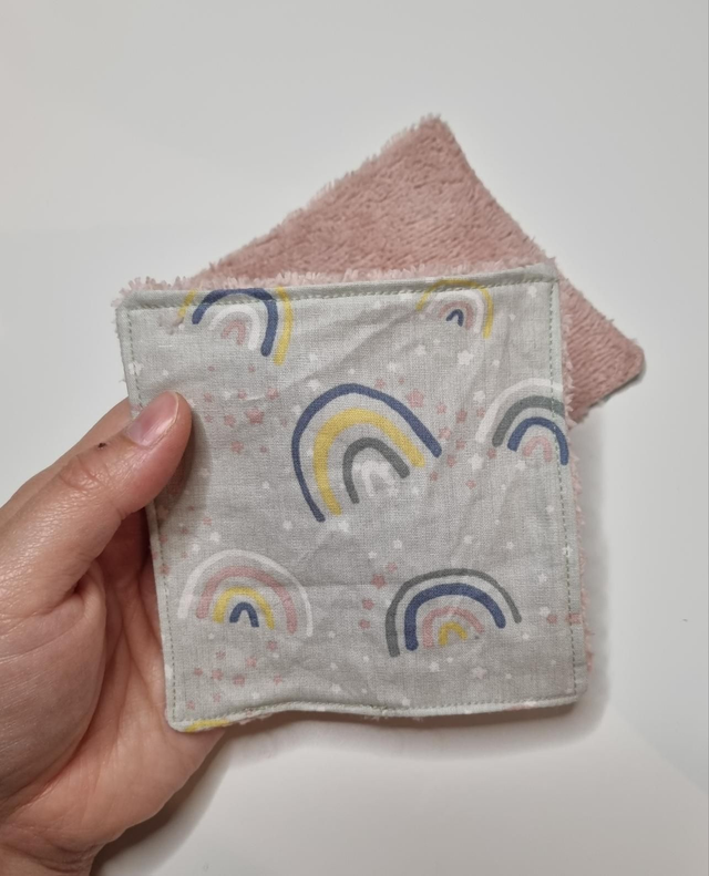 Lingettes arc-en-ciel rose